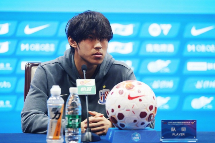 斯卢茨基确认李可仍未合练 直言联赛无弱旅