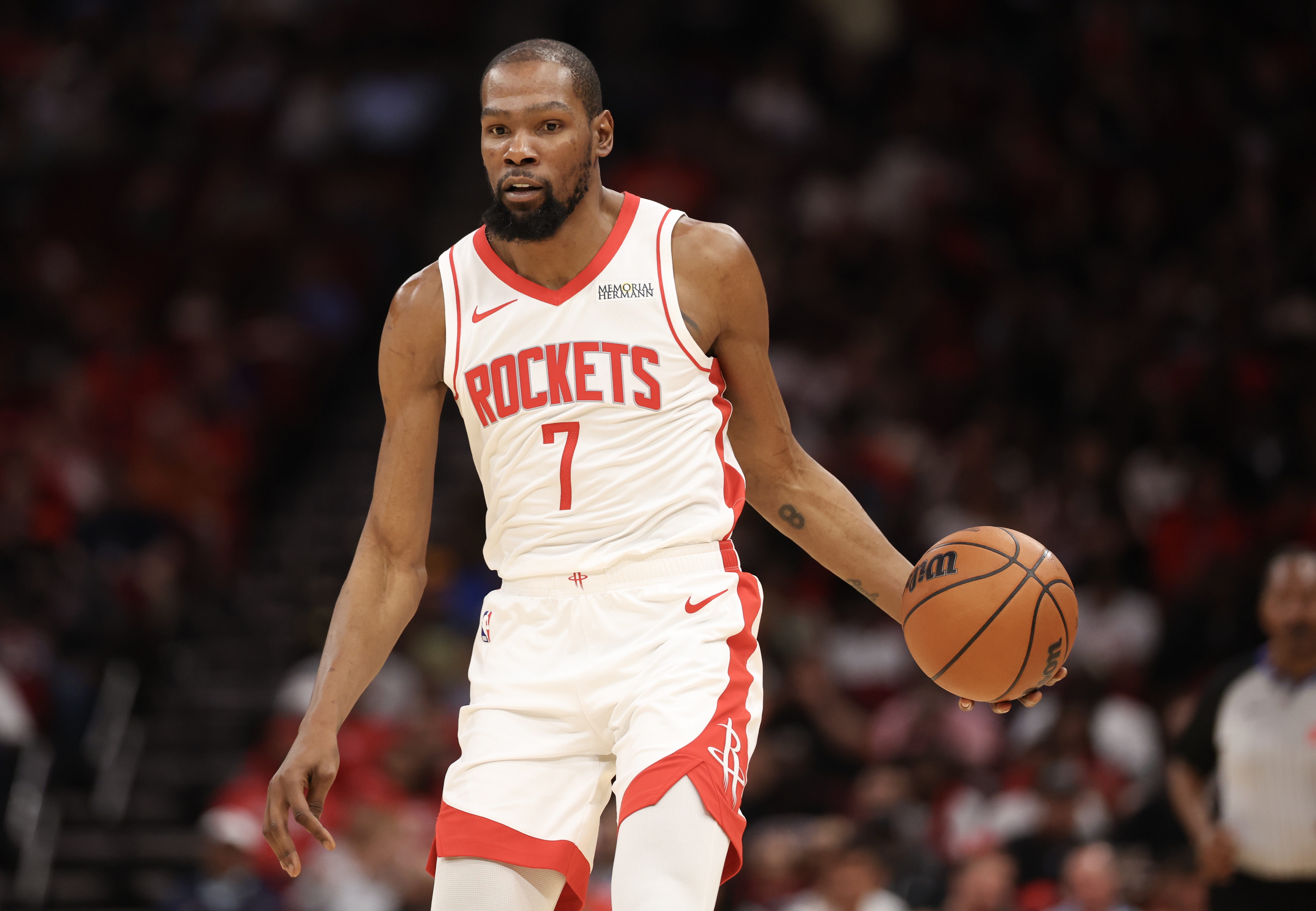 杜兰特G2赛前未受访 火箭内部乐观评估其复出可能