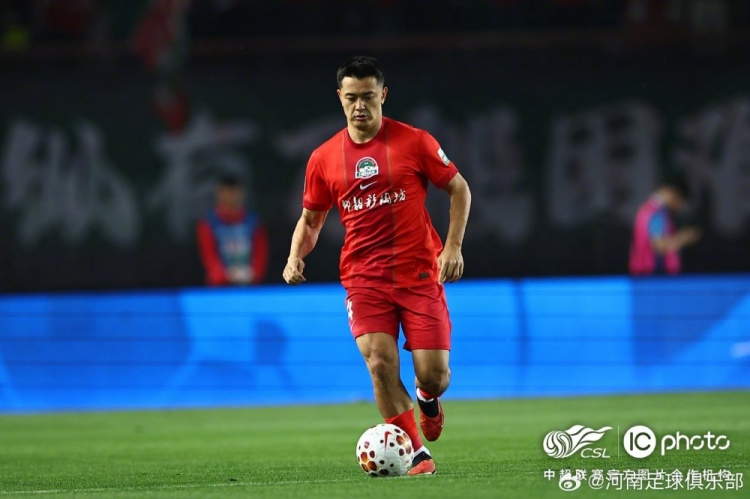 河南主场0-3完败申花 点球+两连击锁定胜局