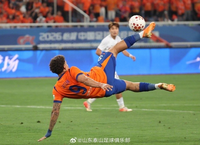 马德鲁加独中两元 谢文能补时锁胜 山东泰山3-1重庆铜梁龙