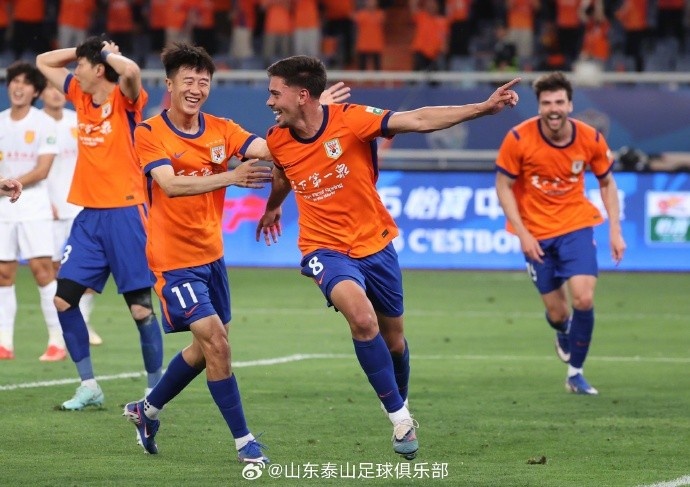 马德鲁加独中两元 谢文能补时锁胜 山东泰山3-1重庆铜梁龙