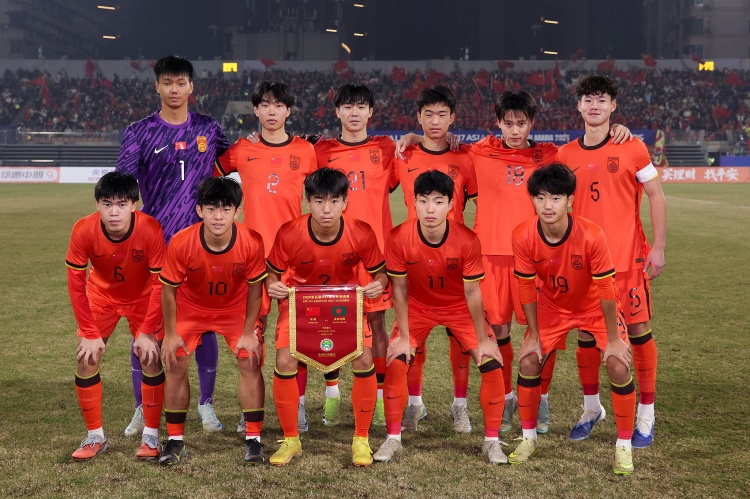 U17国足2-3日本获亚洲杯亚军 创近10届最佳 万项破门赵松源替补点射 U17国足2-3日本获亚洲杯亚军 创近10届最佳 万项破门赵松源替补点射